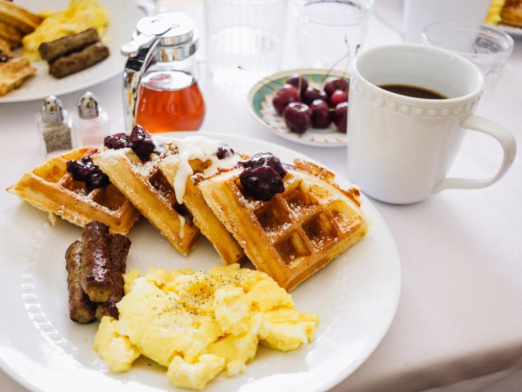  | Burdett House Bed & Breakfast