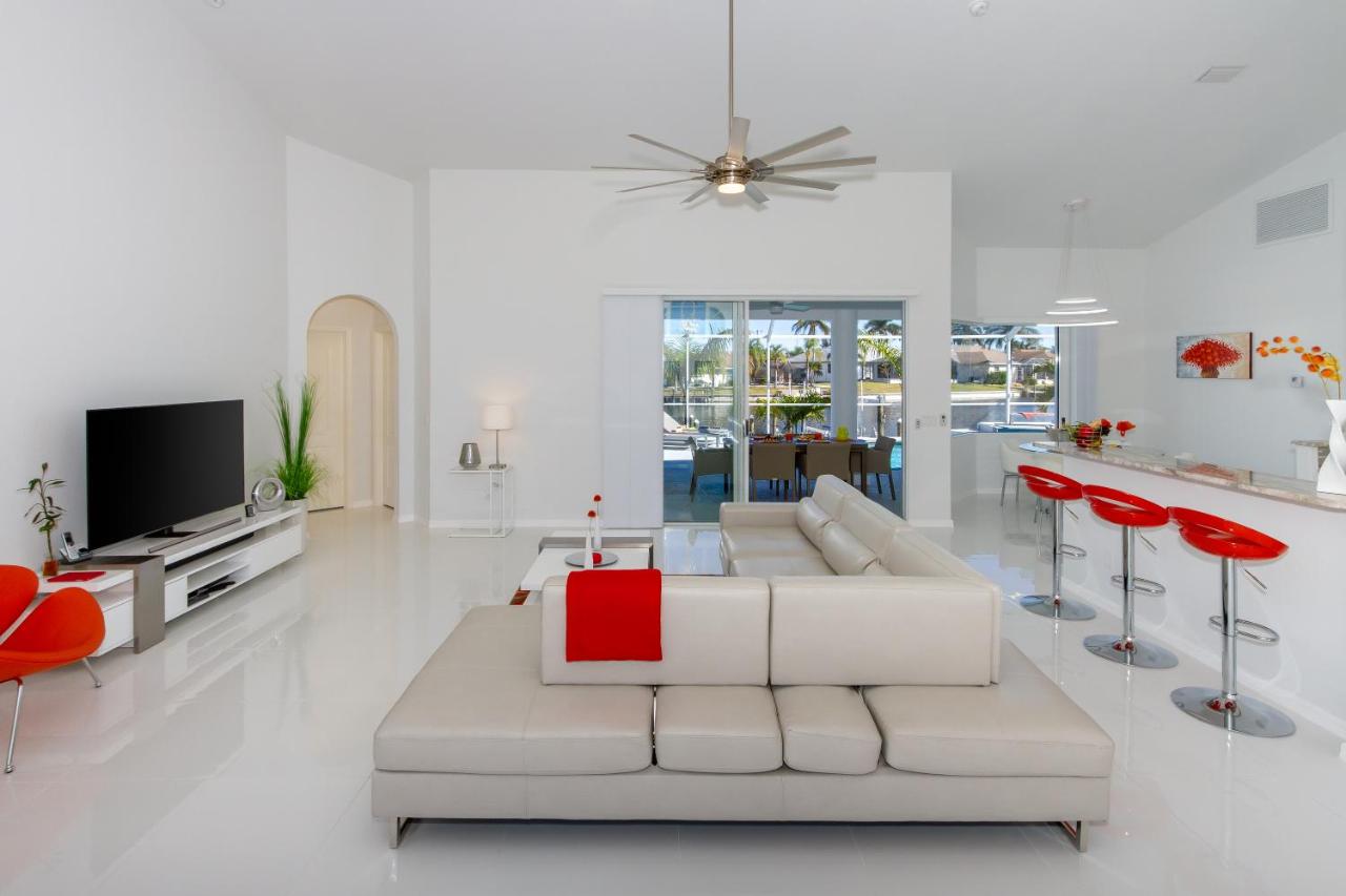 | Villa Eyleen