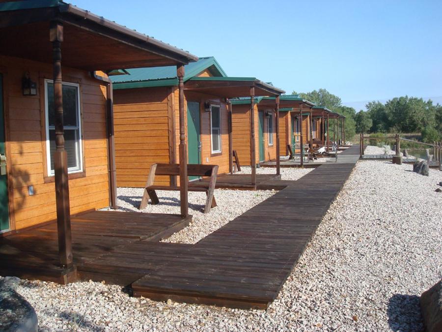 | South Platte Cabins & Kennels