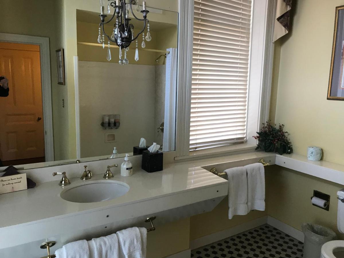 | The Guest House Historic Mansion