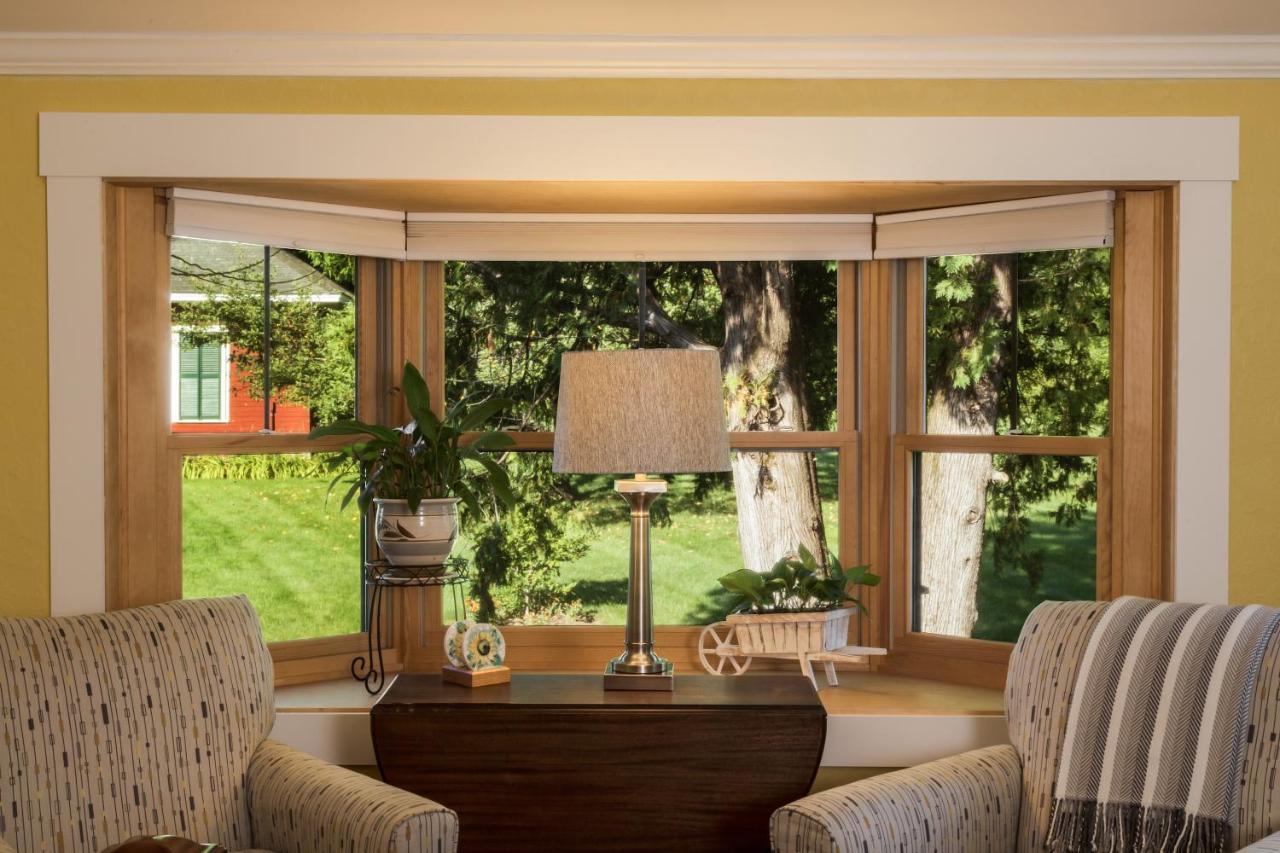 | Lake House at Ferry Point