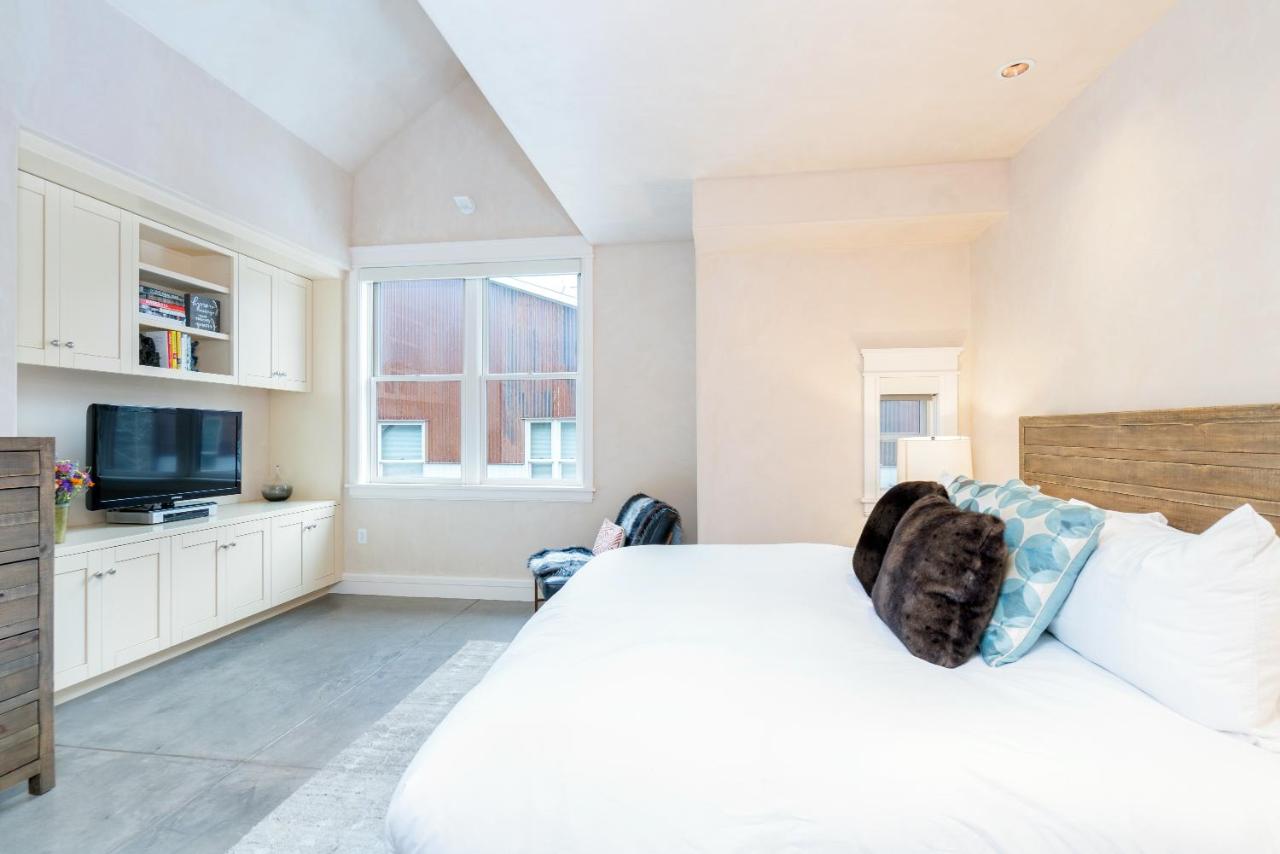 Two-Bedroom Apartment - Element 52 East 3 at Element 52, Auberge Collection