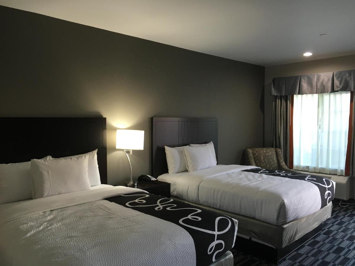  | Catoosa Inn & Suites