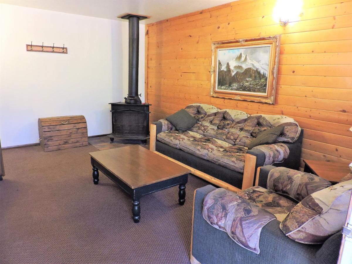 | Pinewoods Resort and RV Park