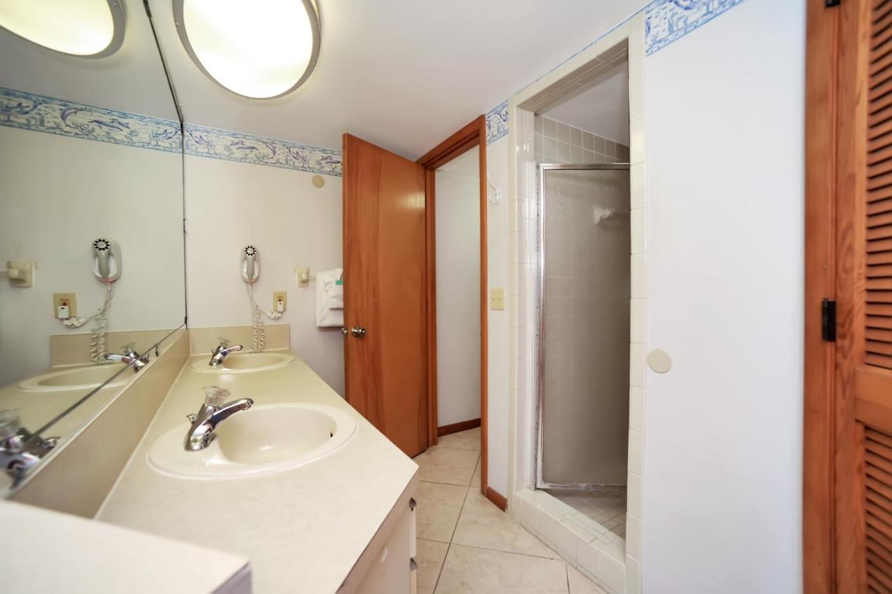 | Oceanique Resort by Capital Vacations