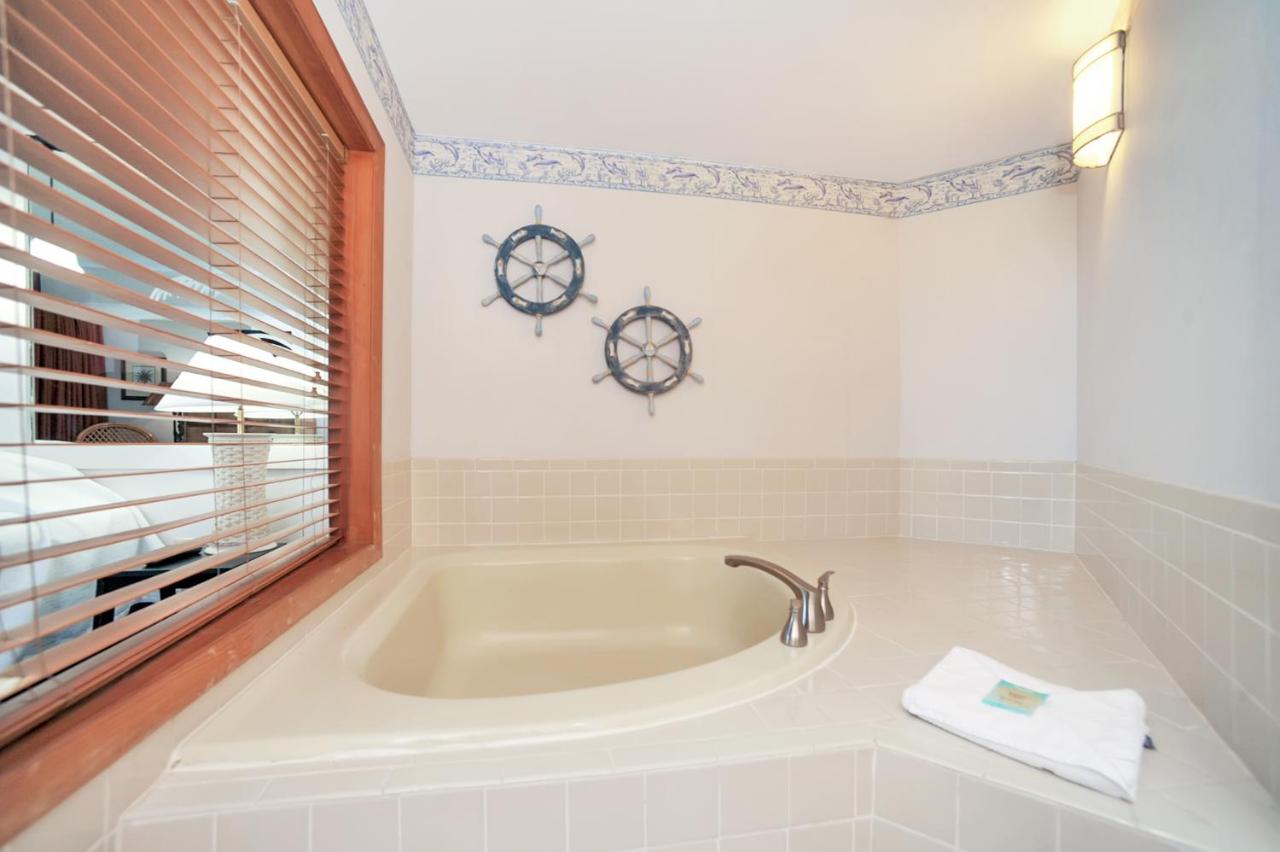 | Oceanique Resort by Capital Vacations