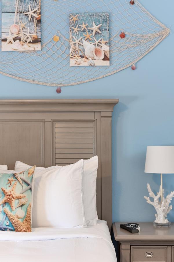 Superior Queen Room at Palm Beach Historic Inn