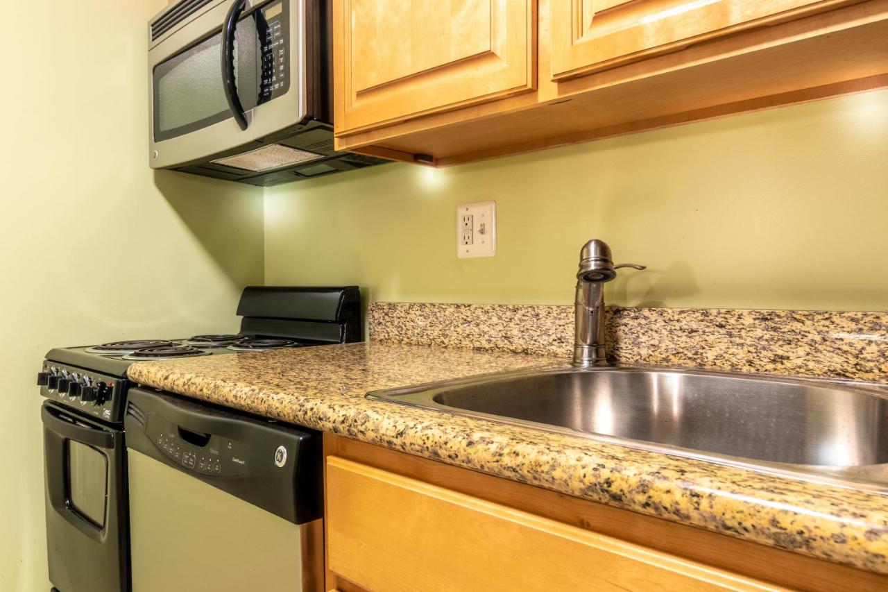 | Master Suites Hotel