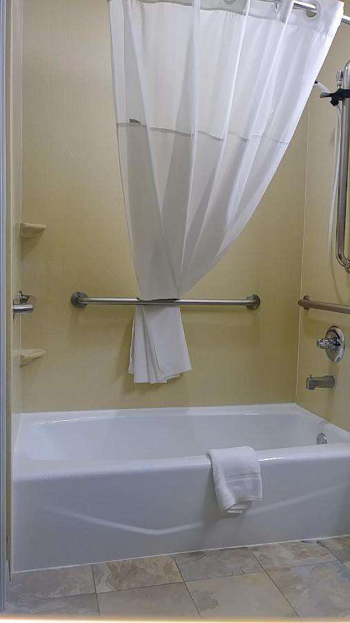 | Microtel Inn & Suites by Wyndham Wheeler Ridge