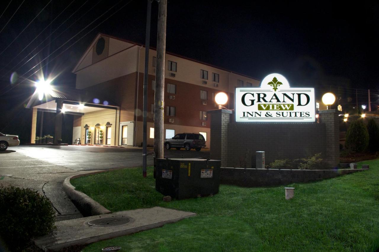 | Grand View Inn & Suites
