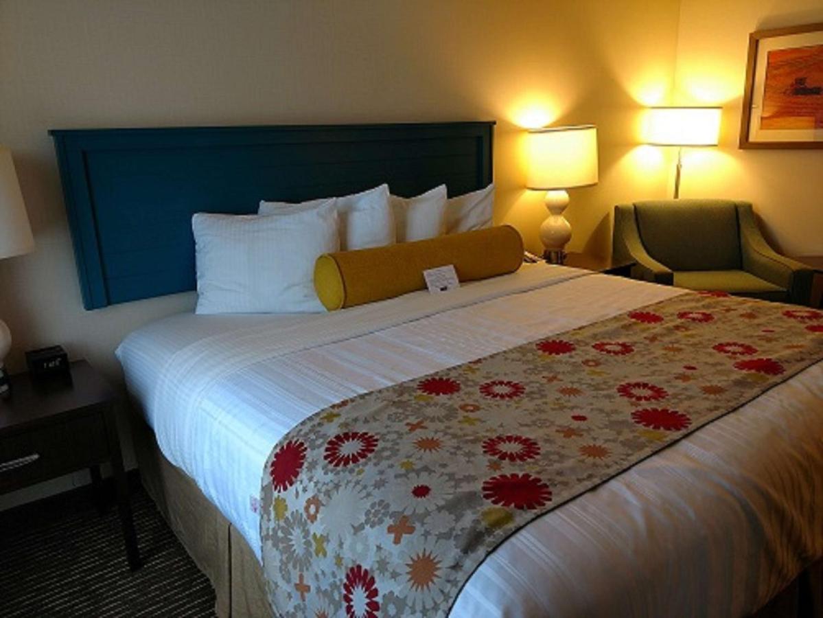 King Room - Non-Smoking at Best Western Plus Dayton Hotel & Suites
