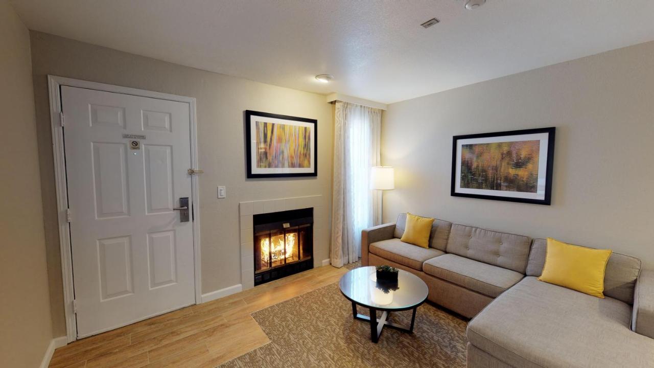1 Bedroom King - Disability Access at Chase Suite Hotel Newark-Fremont