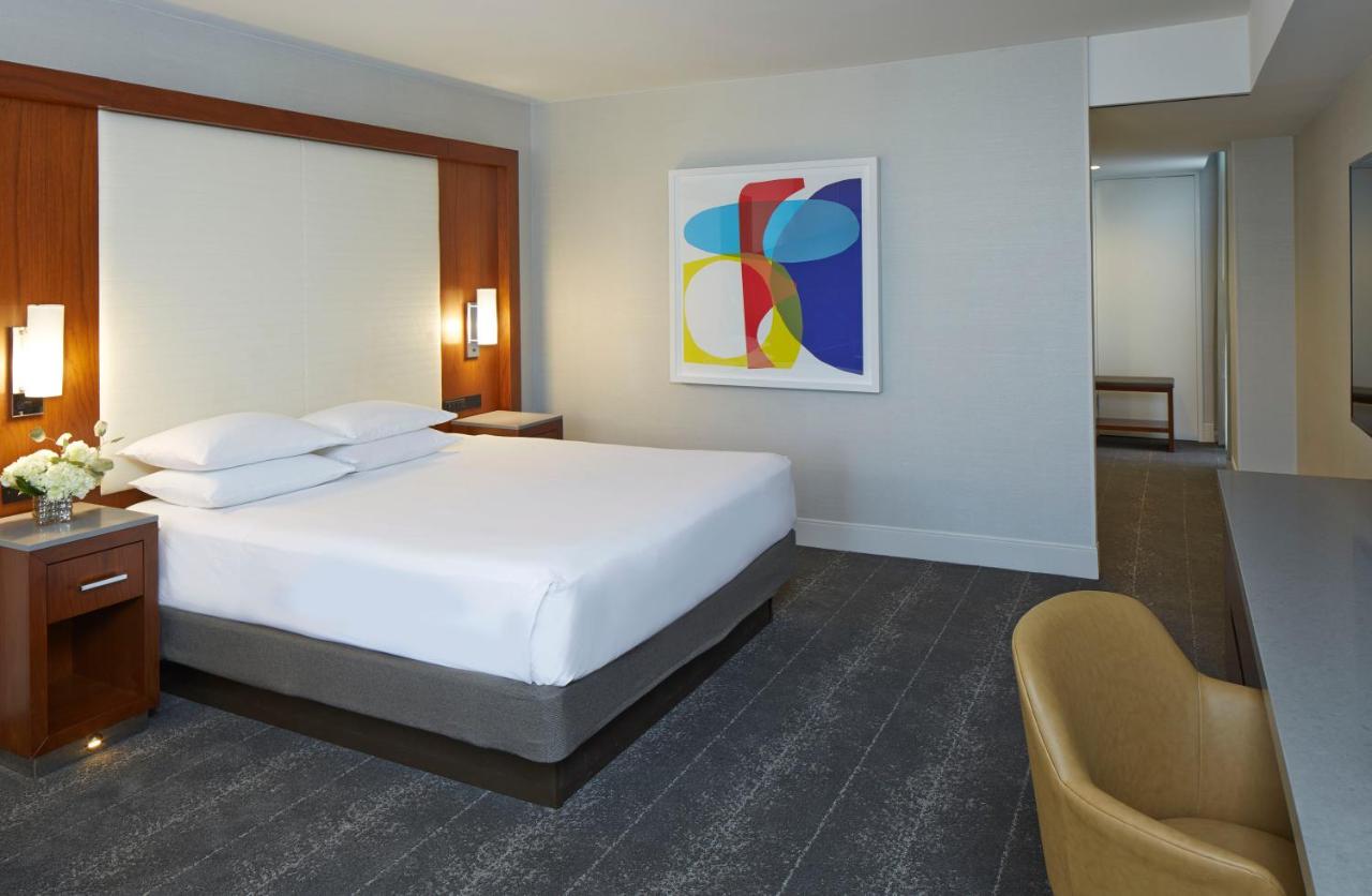1 King Bed, Corner Room at Hyatt Regency Atlanta Downtown