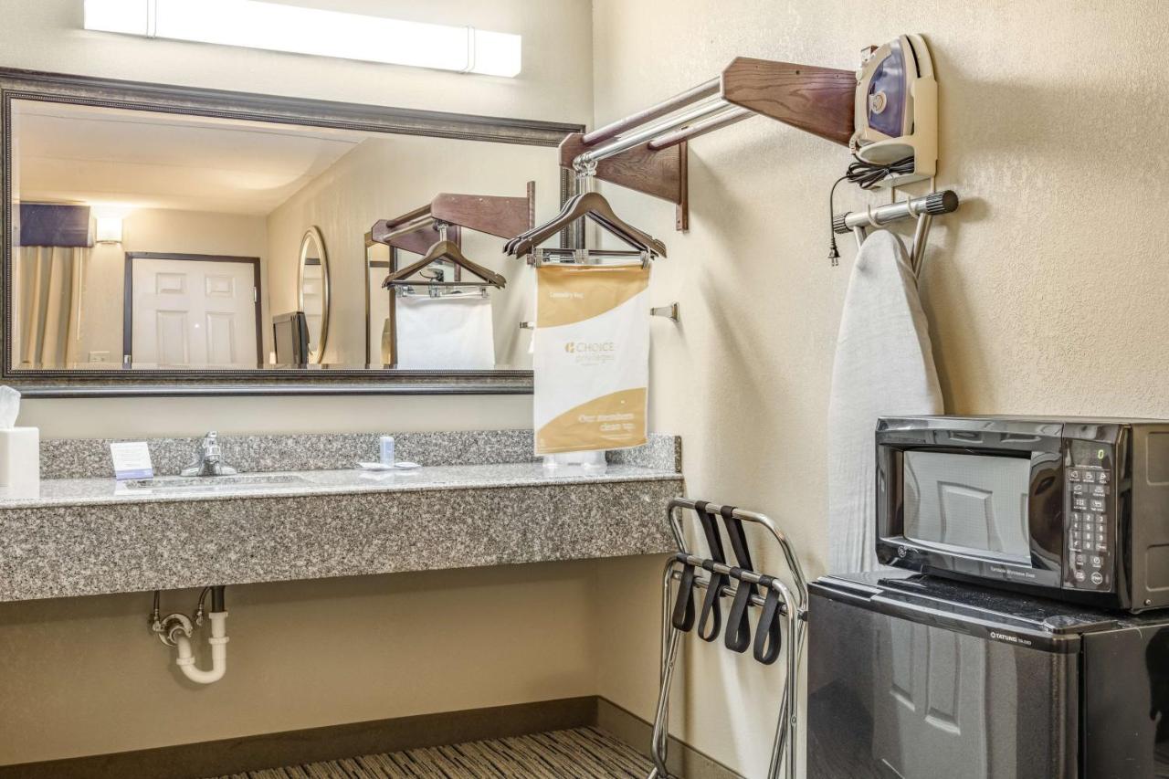 Double Room with Two Double Beds at SureStay Hotel by Best Western Tupelo North