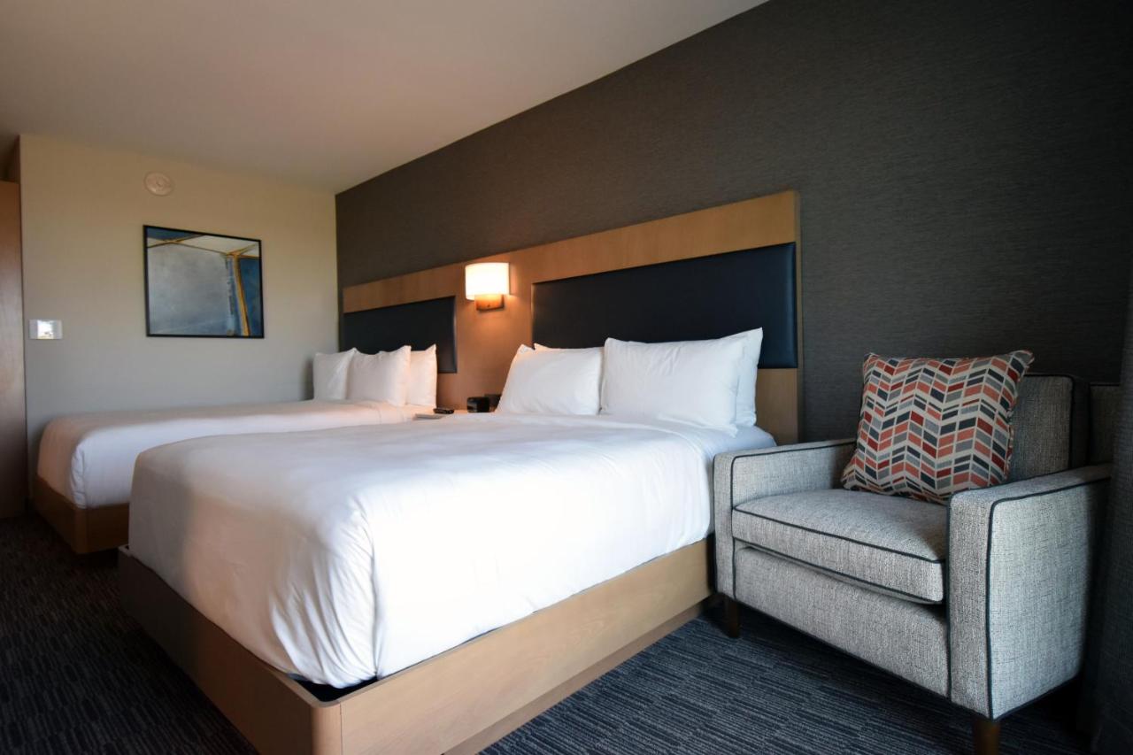 Executive Queen Room with Two Queen Beds at Legacy Hotel at IMG Academy