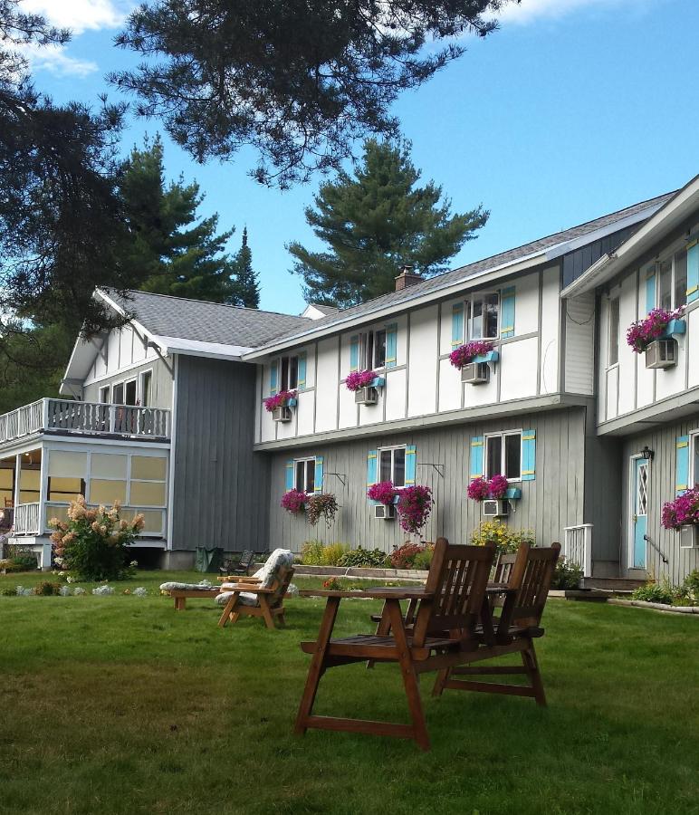 | Carlson's Lodge