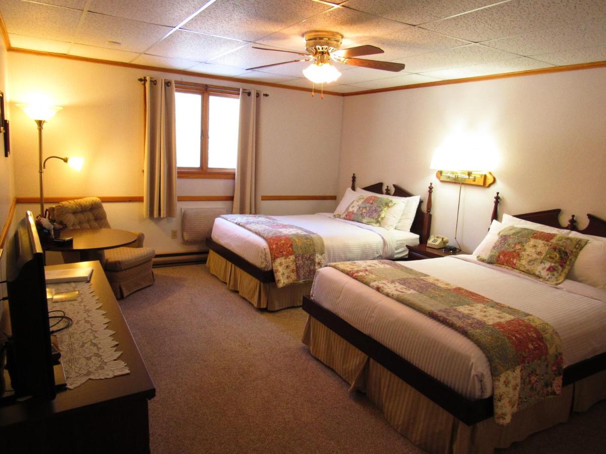 | Carlson's Lodge