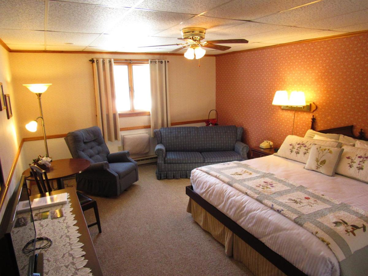 | Carlson's Lodge