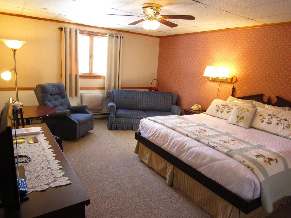 | Carlson's Lodge
