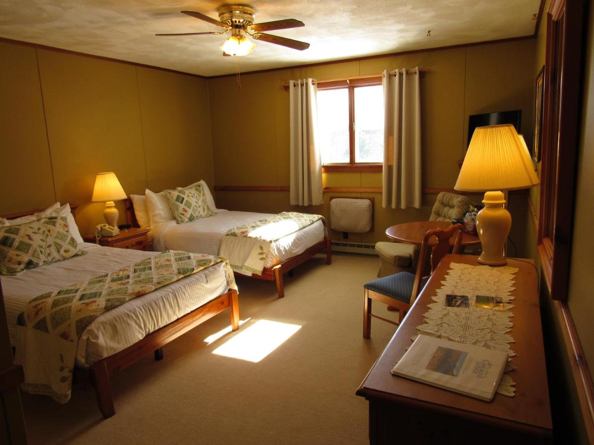 | Carlson's Lodge