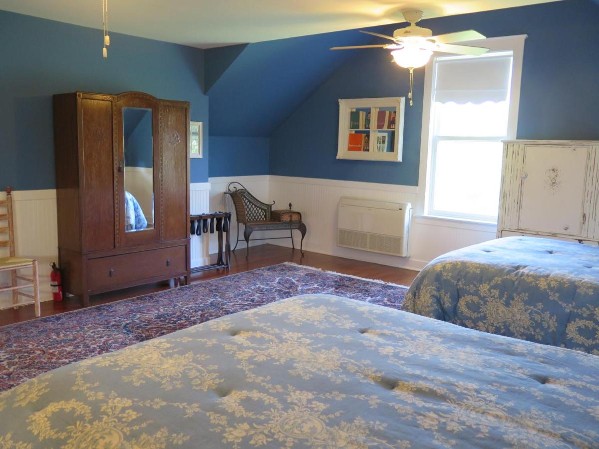  | Yellow House B&B