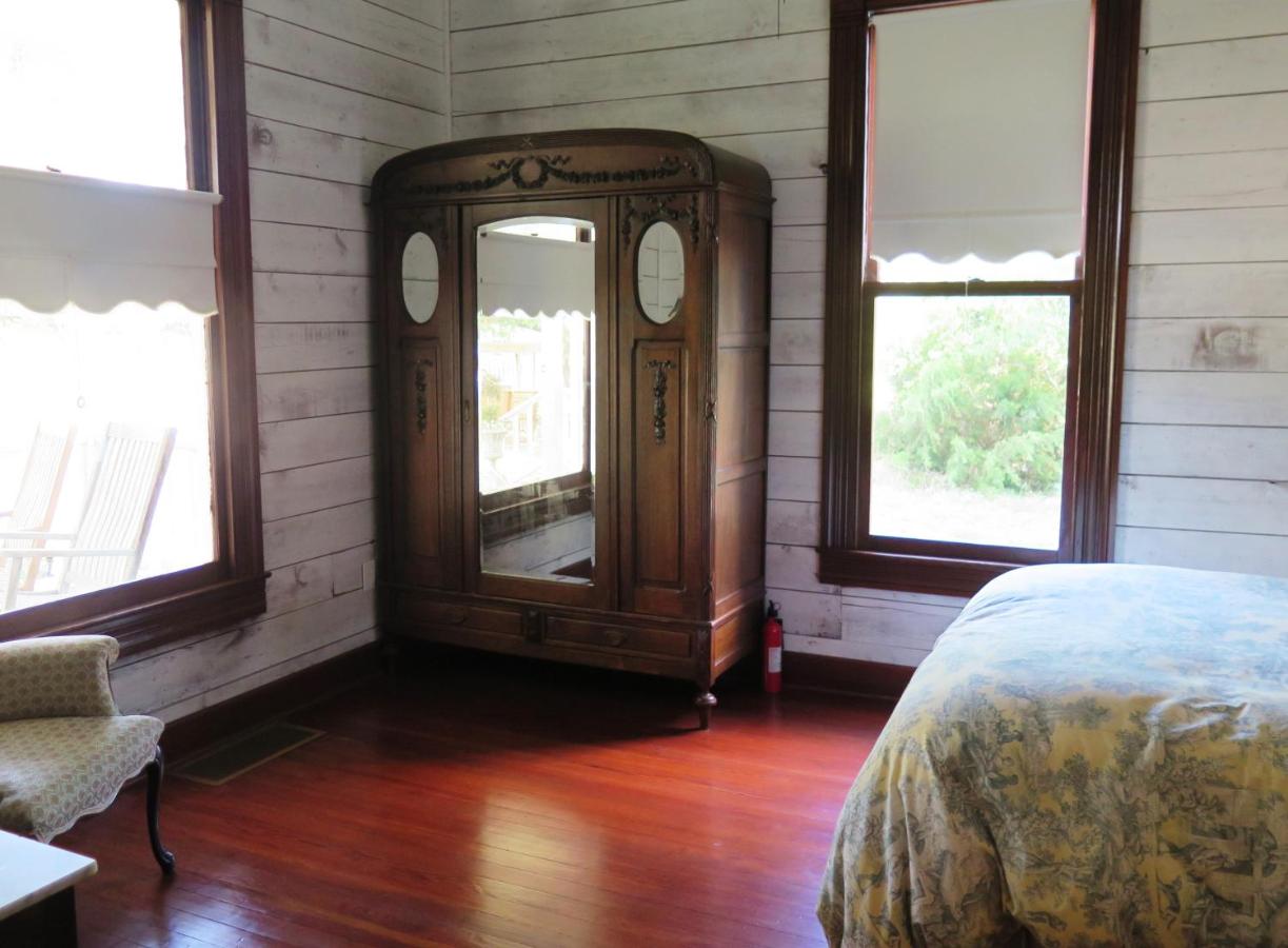  | Yellow House B&B