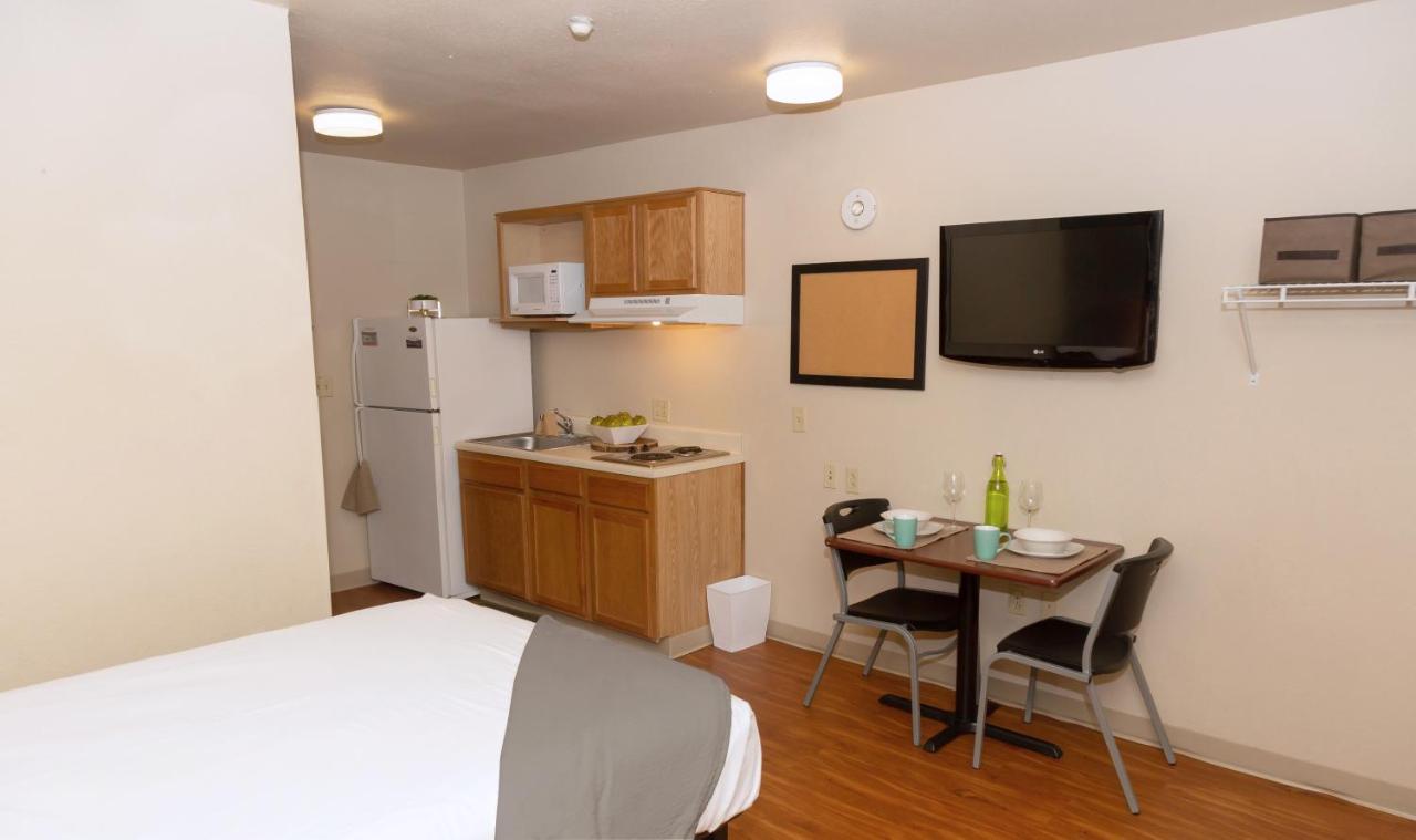 Standard Double Room with Two Double Beds - Non-Smoking at Siegel Select Alexandria