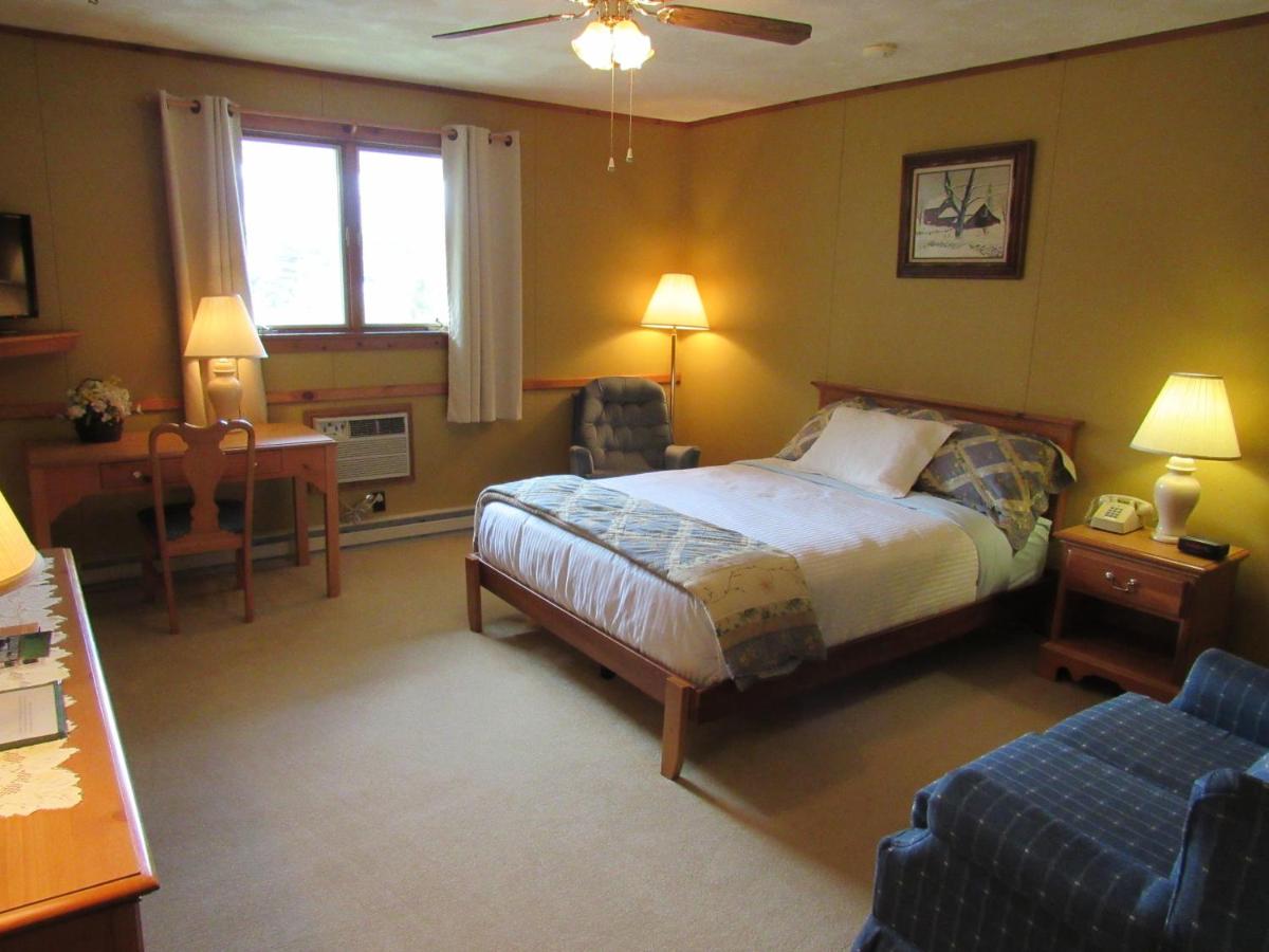 | Carlson's Lodge