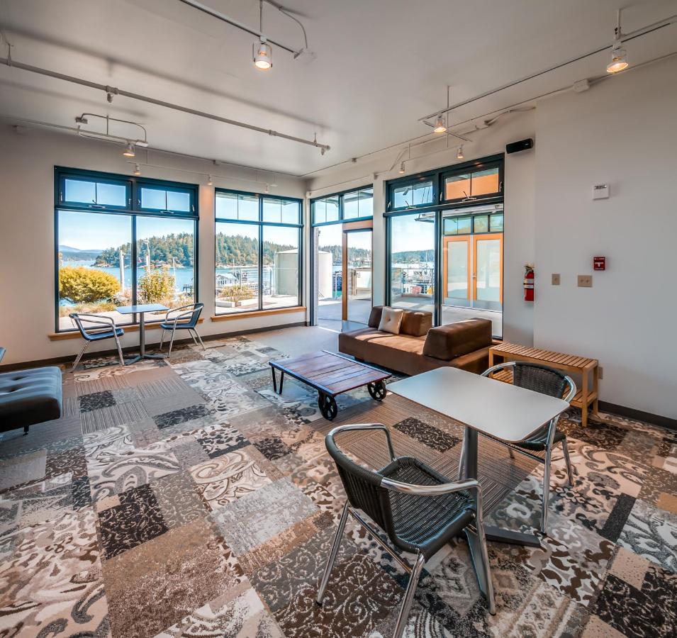 | Island Inn at 123 West