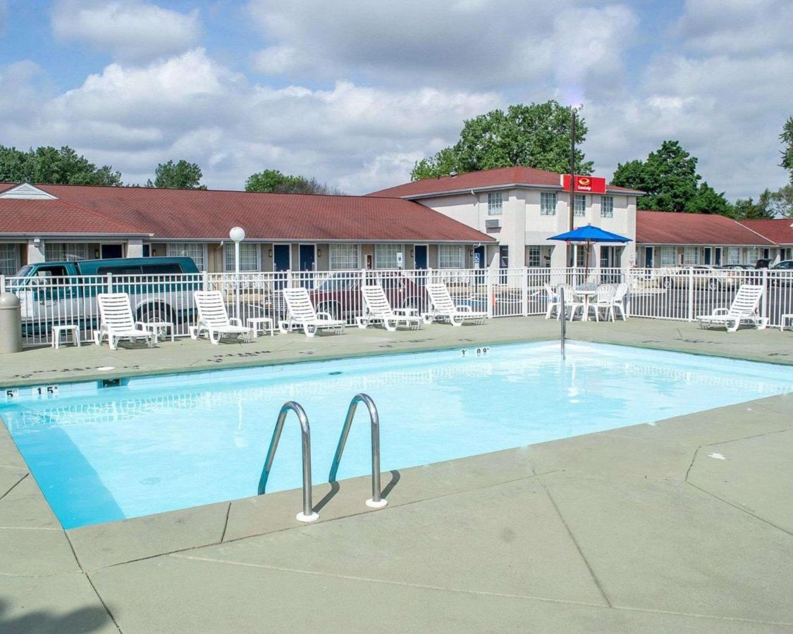  | Econo Lodge Inn & Suites South Sandusky