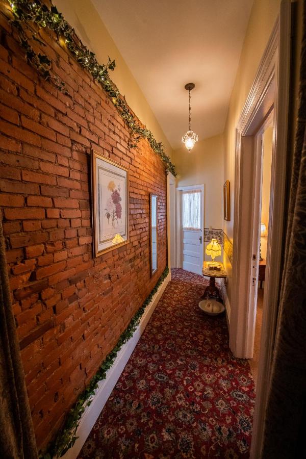 | Spencer House Bed & Breakfast