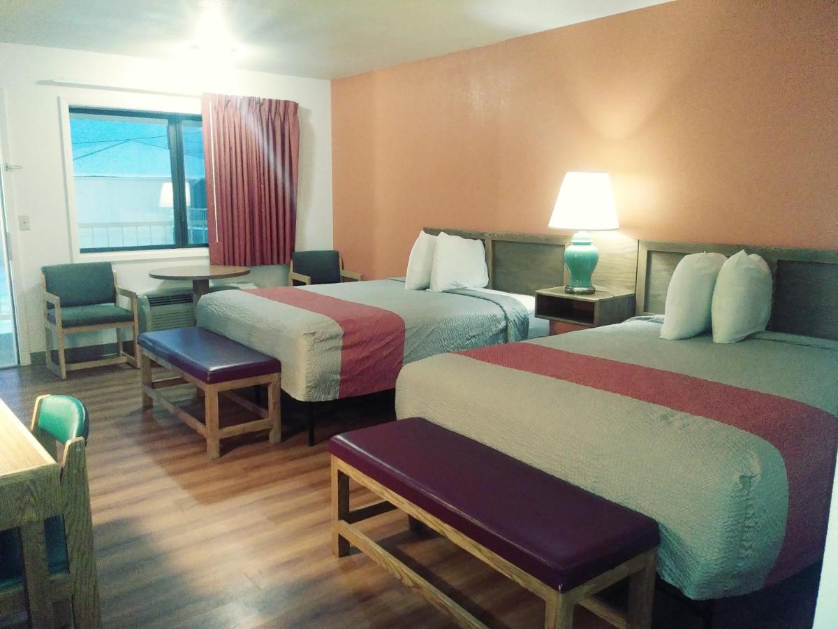 | Motel 6-Madras, OR