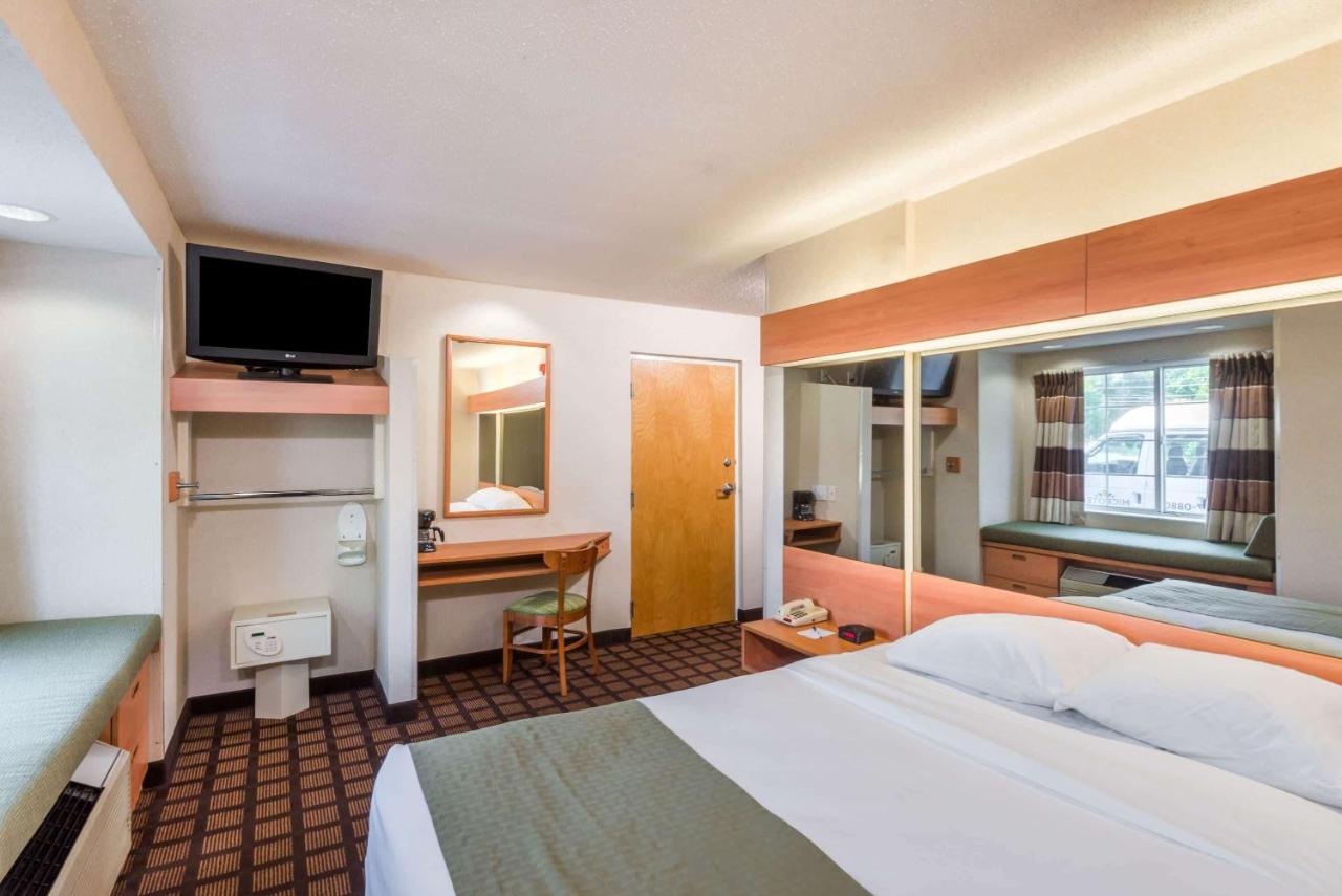 | Microtel Inn & Suites by Wyndham Uncasville