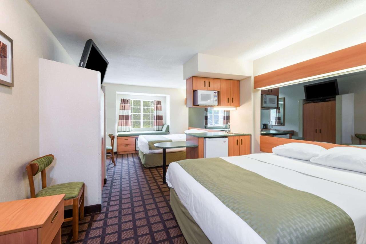 | Microtel Inn & Suites by Wyndham Uncasville
