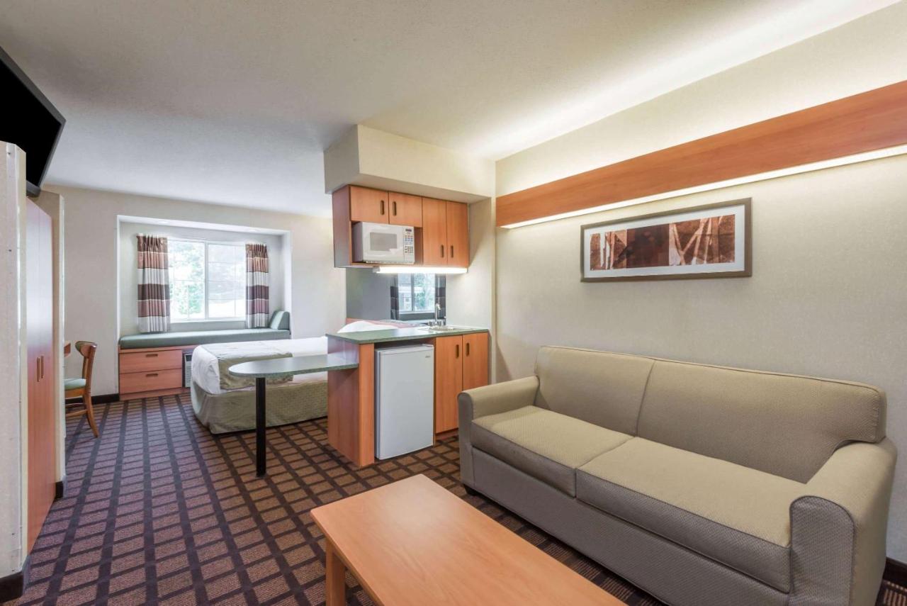 | Microtel Inn & Suites by Wyndham Uncasville