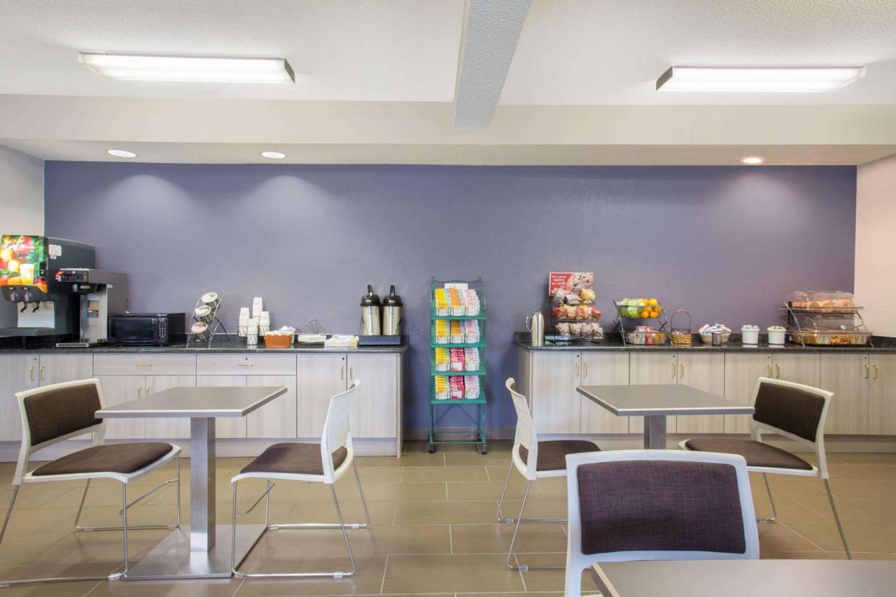 | Microtel Inn & Suites Leesburg