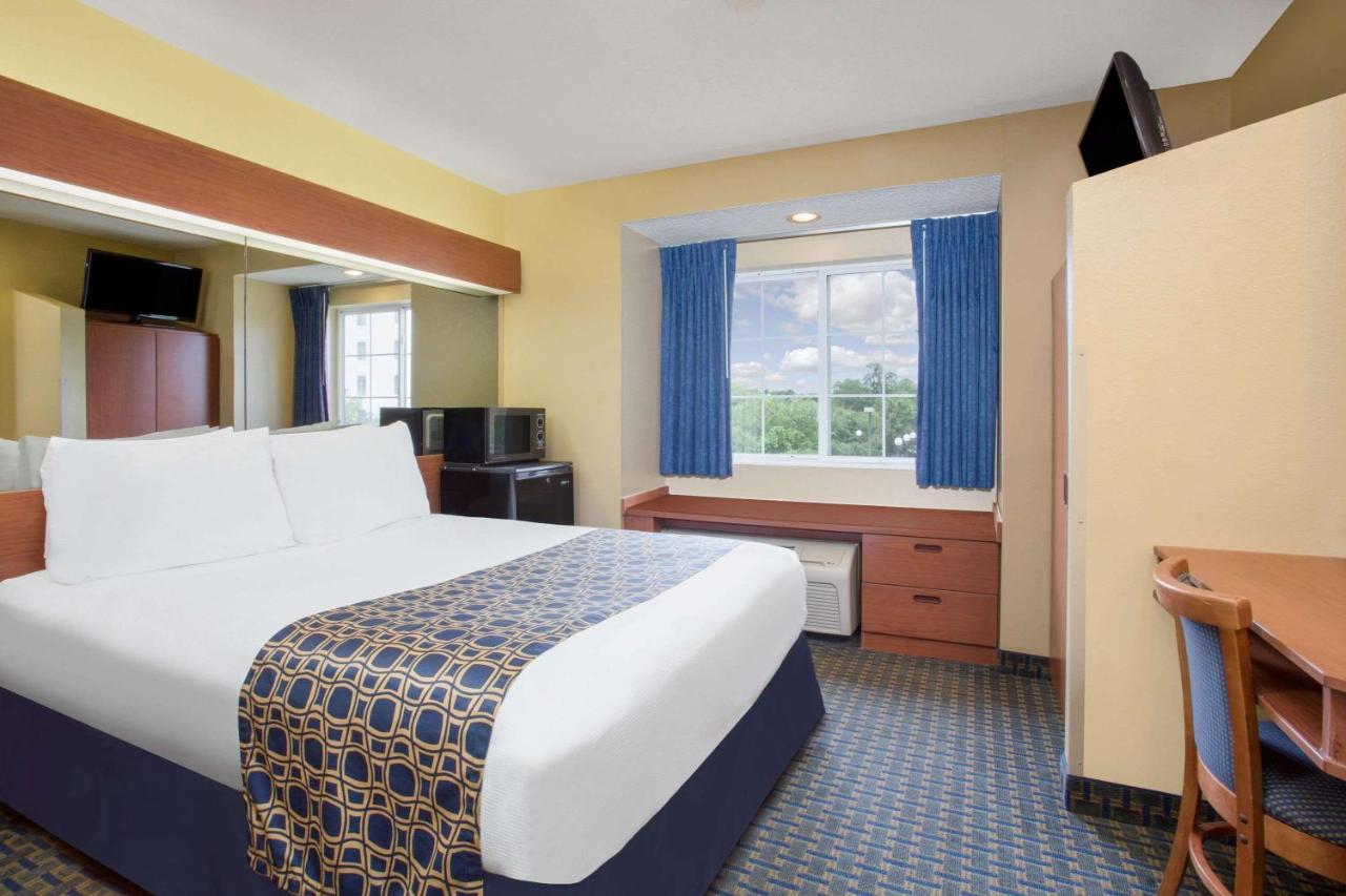 | Microtel Inn & Suites Leesburg