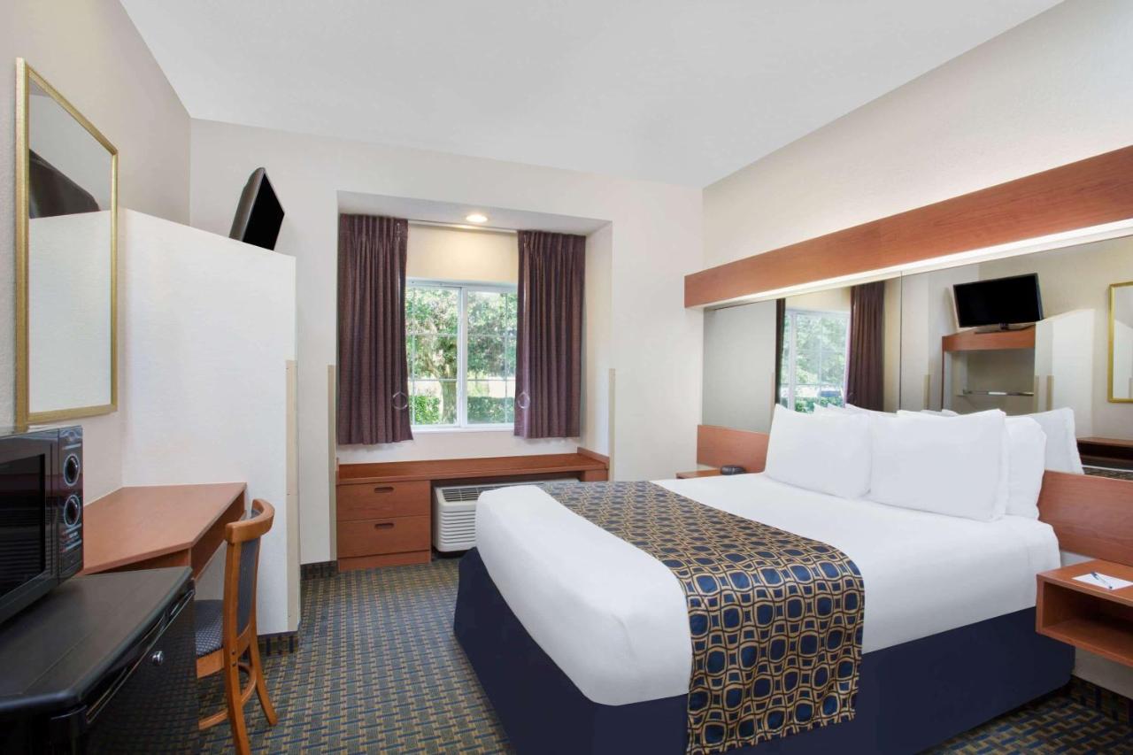 | Microtel Inn & Suites Leesburg