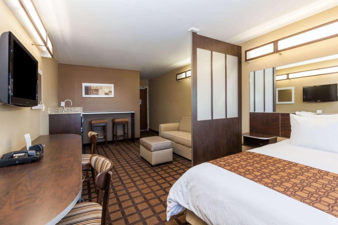 | Microtel Inn & Suites by Wyndham Wheeler Ridge