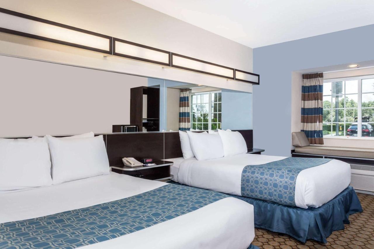 | Microtel Inn & Suites by Wyndham Spring Hill/Weeki Wachee