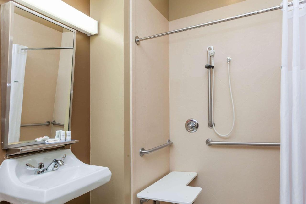 | Microtel Inn & Suites by Wyndham Wheeler Ridge