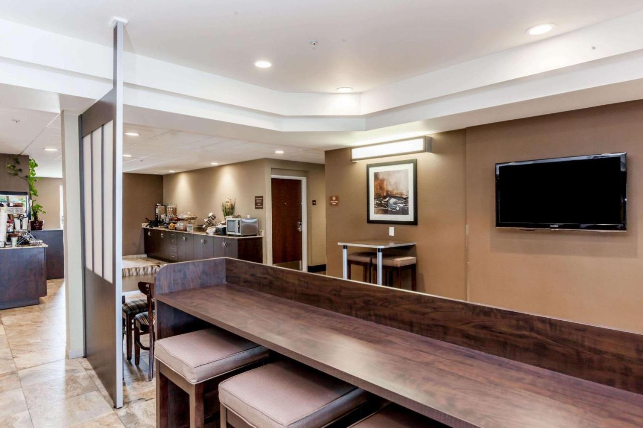 | Microtel Inn & Suites by Wyndham Wheeler Ridge