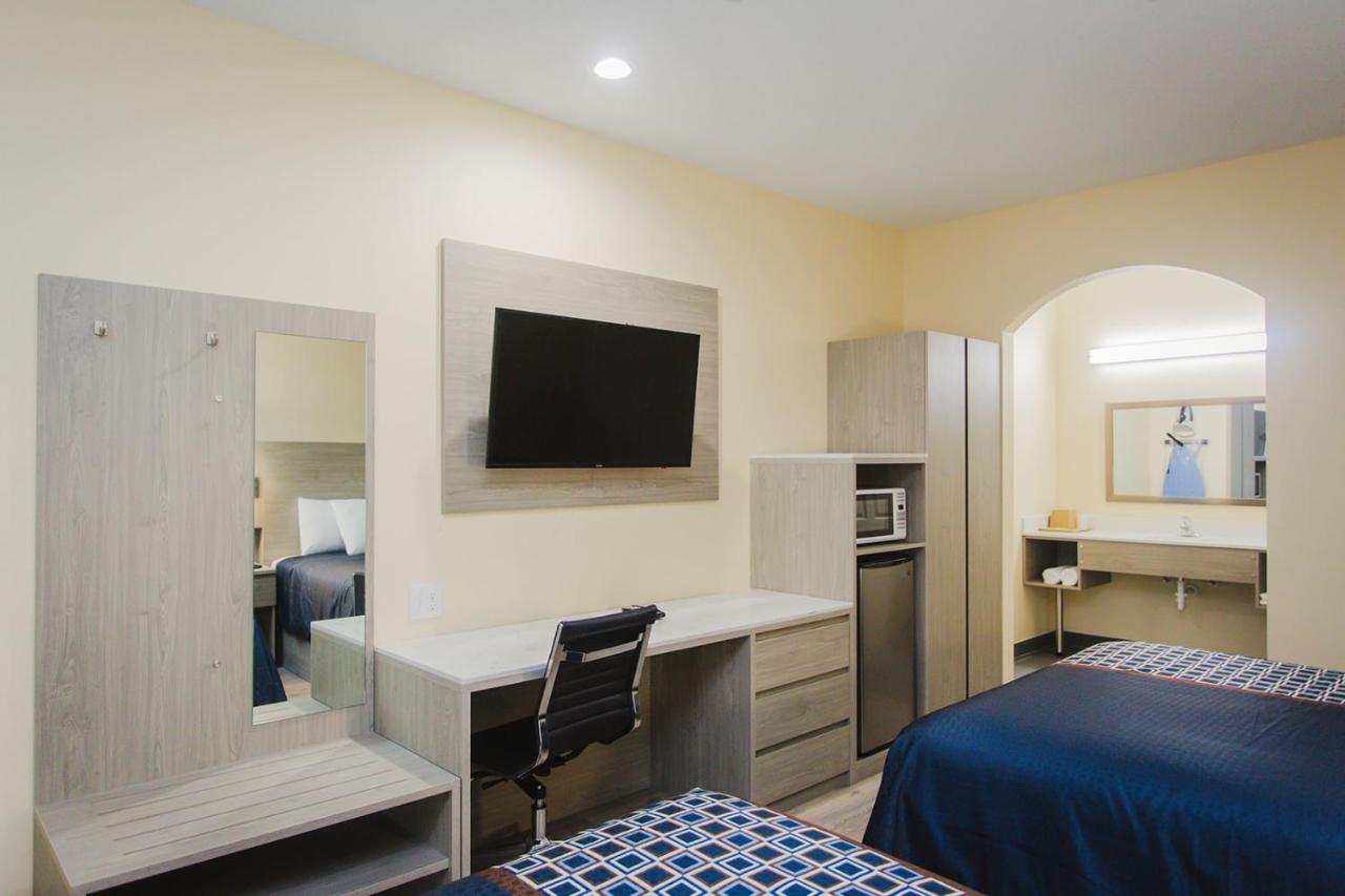  | Palace Inn Katy Mills