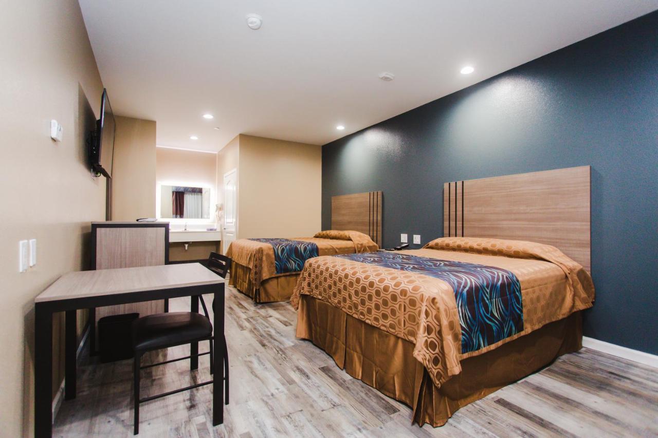 | Budget Host Inn & Suites