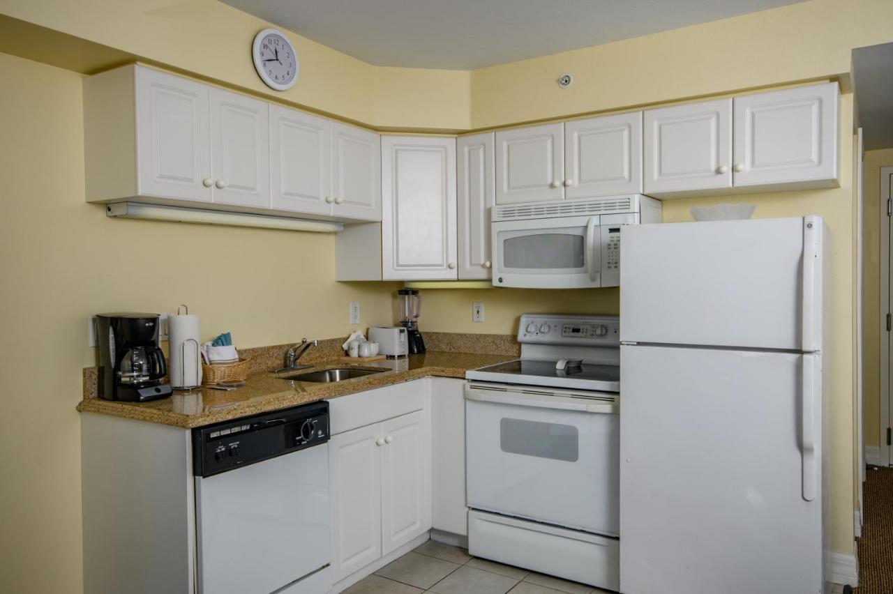 Deluxe Queen Studio at Edison Beach House