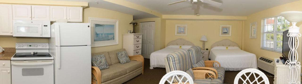 Deluxe Double Studio at Edison Beach House