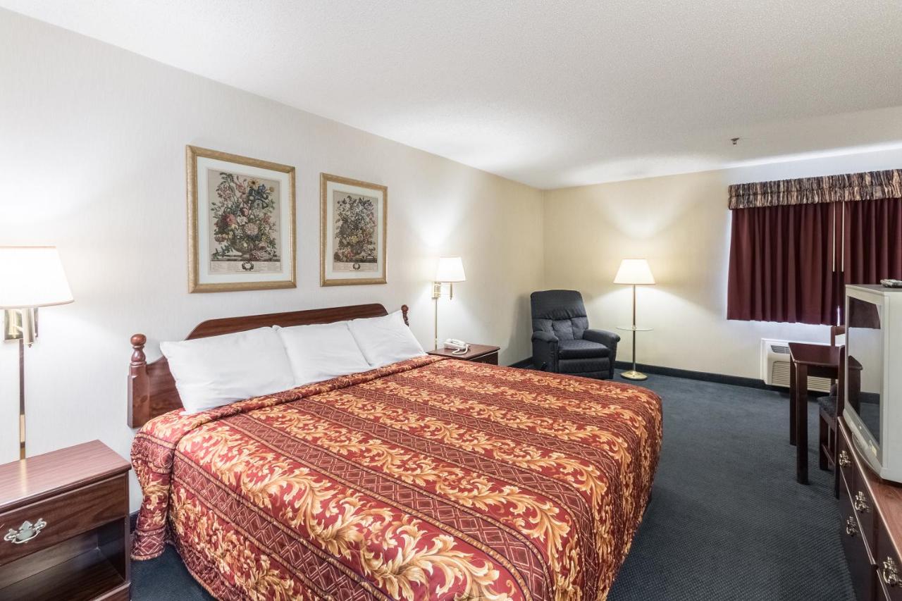 | Q Express Inn & Suites
