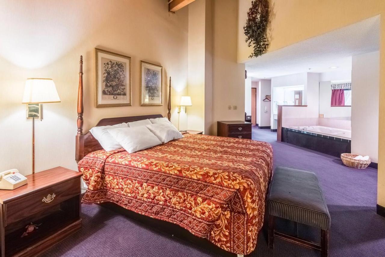 | Q Express Inn & Suites