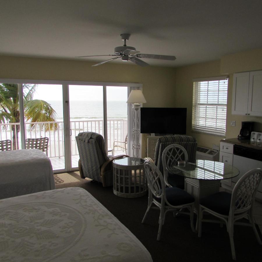 Queen Studio at Edison Beach House