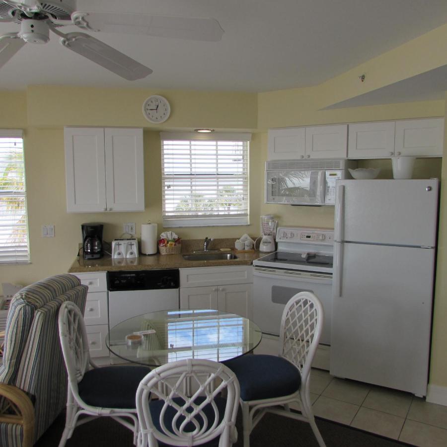 Queen Studio at Edison Beach House